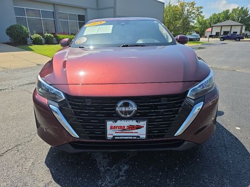 Used 2024 Nissan Sentra SV FWD image 2