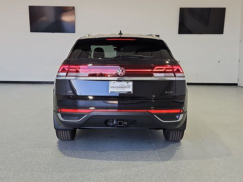 New 2026 Volkswagen Atlas Cross Sport SE AWD/4WD image 8
