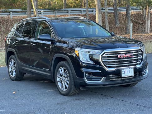 Used 2024 GMC Terrain SLT image 1