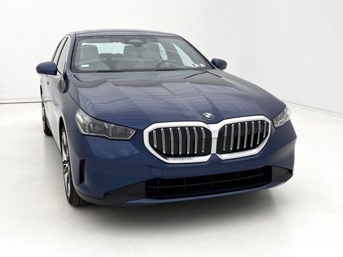 Certified 2026 BMW 530i xDrive w/ Premium Package AWD/4WD image 3