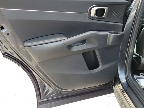 Used 2024 Kia Sorento S FWD image 10