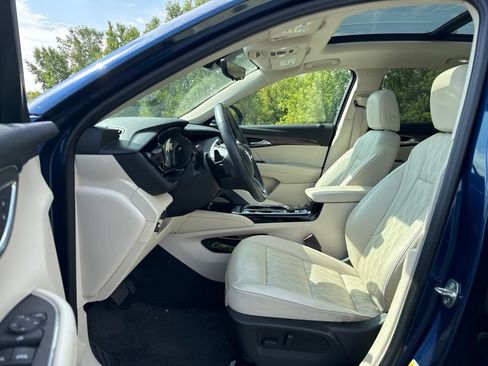 Used 2022 Buick Envision Avenir w/ Technology Package II AWD/4WD image 8
