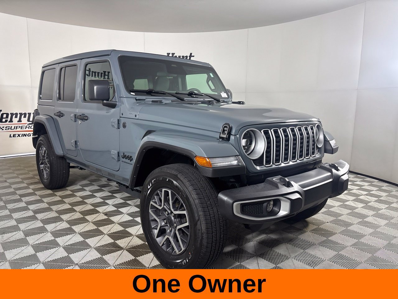 Used 2026 Jeep Wrangler Unlimited Sahara AWD/4WD image 4