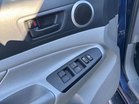 Used 2015 Toyota Tacoma 4x4 Double Cab image 34