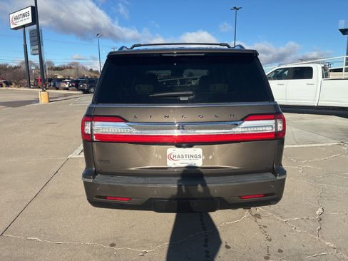 Used 2019 Lincoln Navigator Black Label w/ Cargo Package image 4