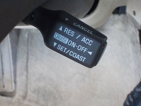 Used 2003 Lexus SC 430 Convertible image 24