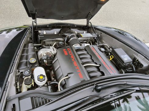 Used 2006 Chevrolet Corvette Convertible w/ Preferred Equipment Group RWD image 50
