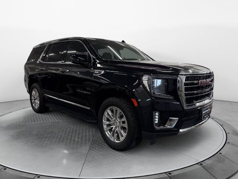 Used 2023 GMC Yukon SLT w/ SLT Premium Package AWD/4WD image 4