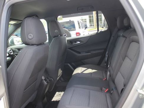 Used 2025 Chevrolet Equinox LT FWD image 23