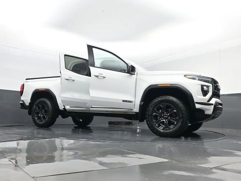 Used 2025 GMC Canyon Elevation image 30