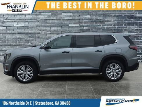 Used 2026 GMC Acadia Elevation w/ Elevation Premium Package FWD image 2