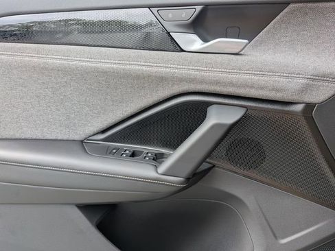 New 2026 Volkswagen Tiguan S FWD image 24