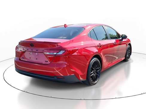 Used 2025 Toyota Camry LE w/ Convenience Package FWD image 6