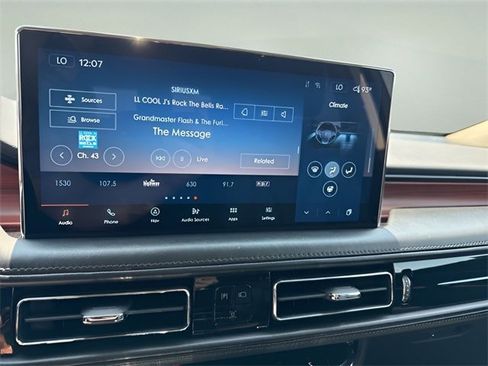 Used 2022 Lincoln Nautilus Reserve w/ Equipment Group 201A image 16