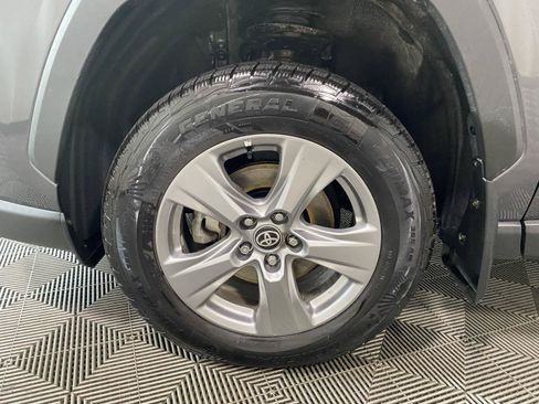Certified 2024 Toyota RAV4 XLE w/ Convenience Package AWD/4WD image 10
