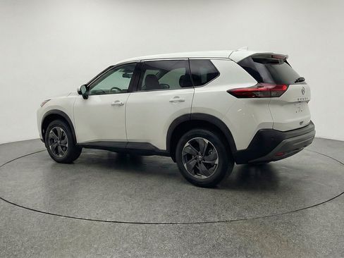 Used 2025 Nissan Rogue SV AWD/4WD image 6