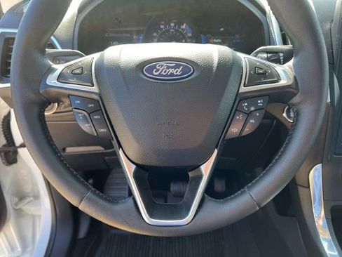 Used 2022 Ford Edge Titanium image 19