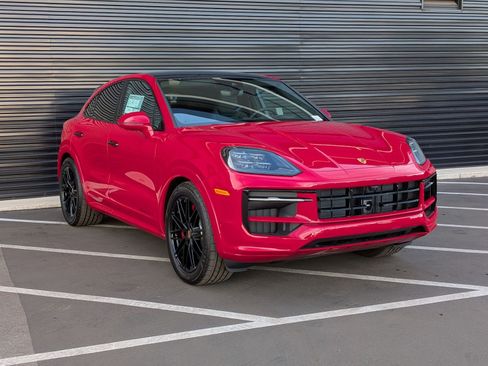 New 2026 Porsche Cayenne S image 7