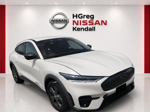 Used 2021 Ford Mustang Mach-E Select w/ Comfort/Technology Package AWD/4WD image 5