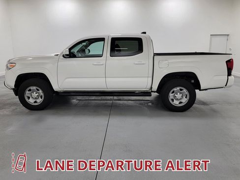 Used 2023 Toyota Tacoma SR AWD/4WD image 5