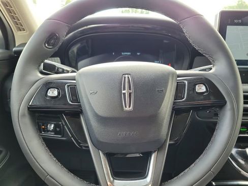 Certified 2023 Lincoln Corsair FWD image 17