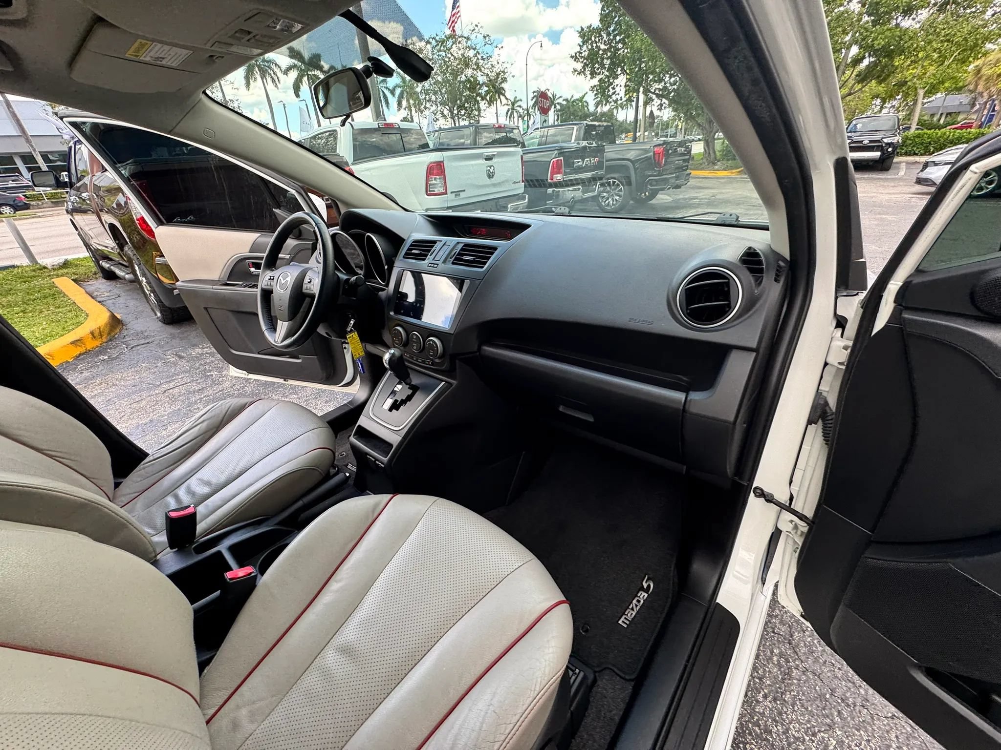 Used 2012 MAZDA MAZDA5 Grand Touring FWD image 29