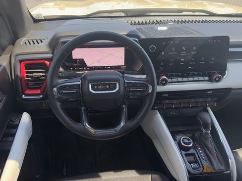 Used 2023 GMC Canyon AT4X AWD/4WD image 10