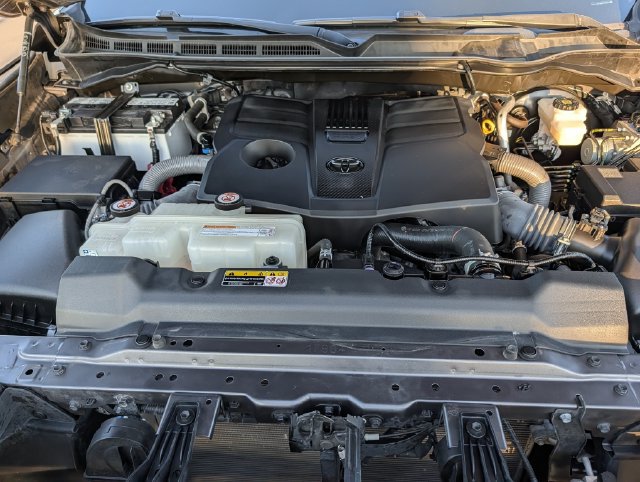 Used 2024 Toyota Tundra SR5 w/ SR5 Premium Package AWD/4WD image 36