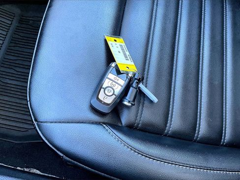 Used 2020 Ford Edge SEL w/ Convenience Package image 32