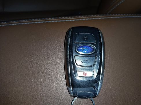 Used 2019 Subaru Ascent Touring w/ Popular Package #3 AWD/4WD image 32