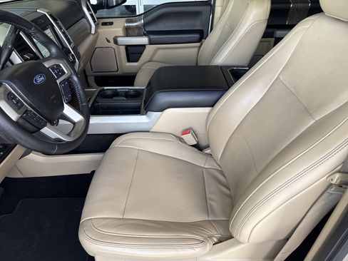 Used 2018 Ford F250 Lariat w/ Lariat Value Package AWD/4WD image 25