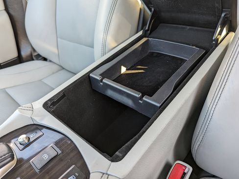 Used 2013 Lexus LS 460 AWD w/ Comfort Pkg image 29