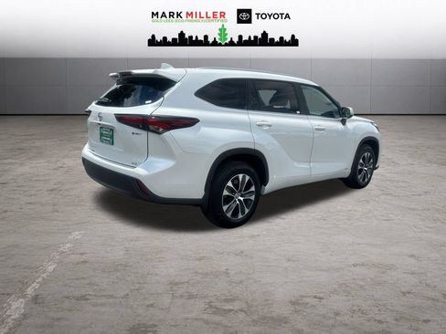 Certified 2025 Toyota Highlander XLE AWD/4WD image 6