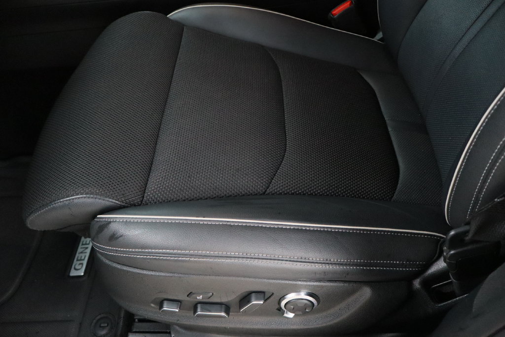 Used 2023 Genesis GV70 2.5T w/ Sport Prestige Package AWD/4WD image 19