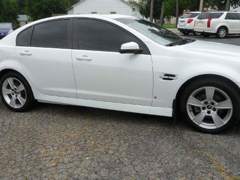 Used 2008 Pontiac G8 w/ Premium Package RWD image 5