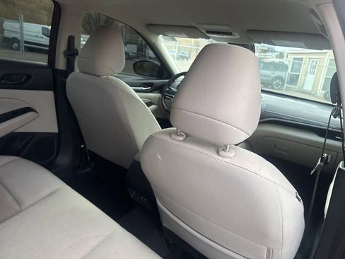 Used 2023 Nissan Altima 2.5 SV FWD image 24