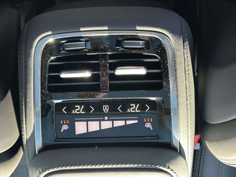 New 2026 Volvo XC90 B6 Ultra w/ Lounge Package image 16