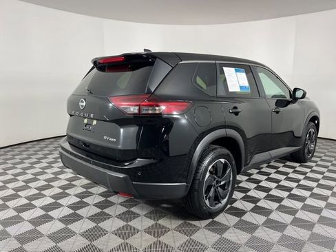 Used 2024 Nissan Rogue SV image 11