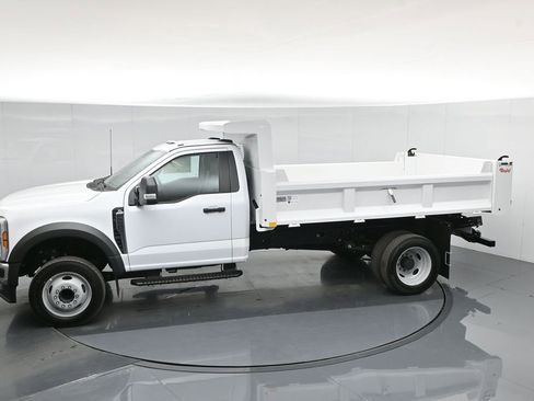 New 2025 Ford F550 2WD Regular Cab Super Duty image 38