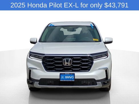 Used 2025 Honda Pilot EX-L image 2