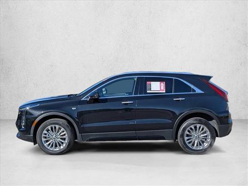Used 2024 Cadillac XT4 Premium Luxury image 9