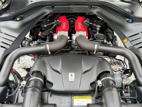 Used 2015 Ferrari California T RWD image 36