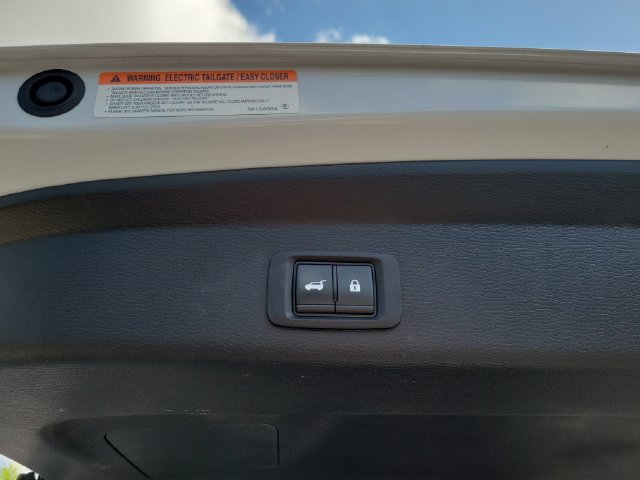 Used 2023 Mitsubishi Outlander SEL AWD/4WD image 10