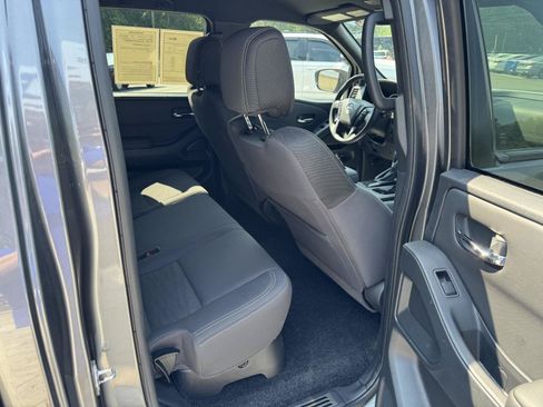 Used 2023 Nissan Frontier SV w/ Midnight Edition Package AWD/4WD image 13