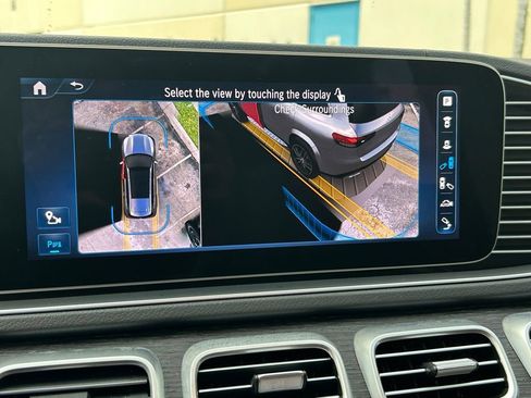 Used 2024 Mercedes-Benz GLS 450 4MATIC image 31