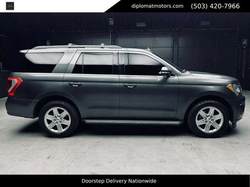 Used 2020 Ford Expedition XLT w/ Equipment Group 202A AWD/4WD image 8
