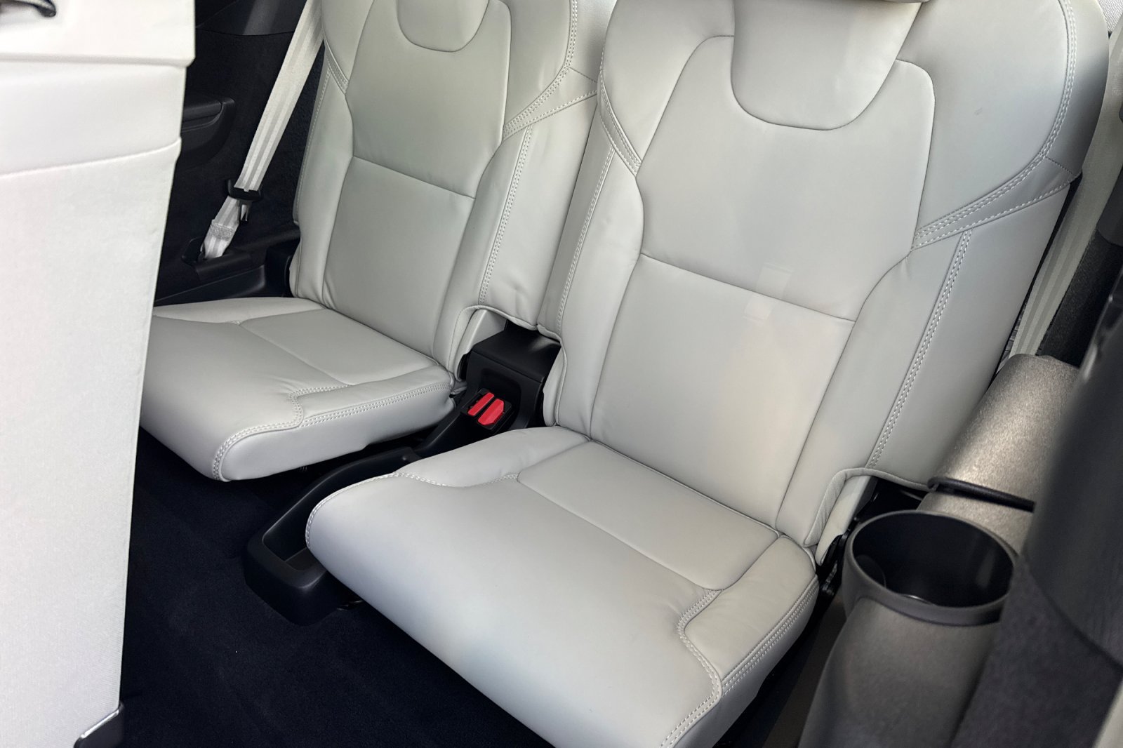 Used 2026 Volvo XC90 B6 Ultra w/ Protection Package AWD/4WD image 16