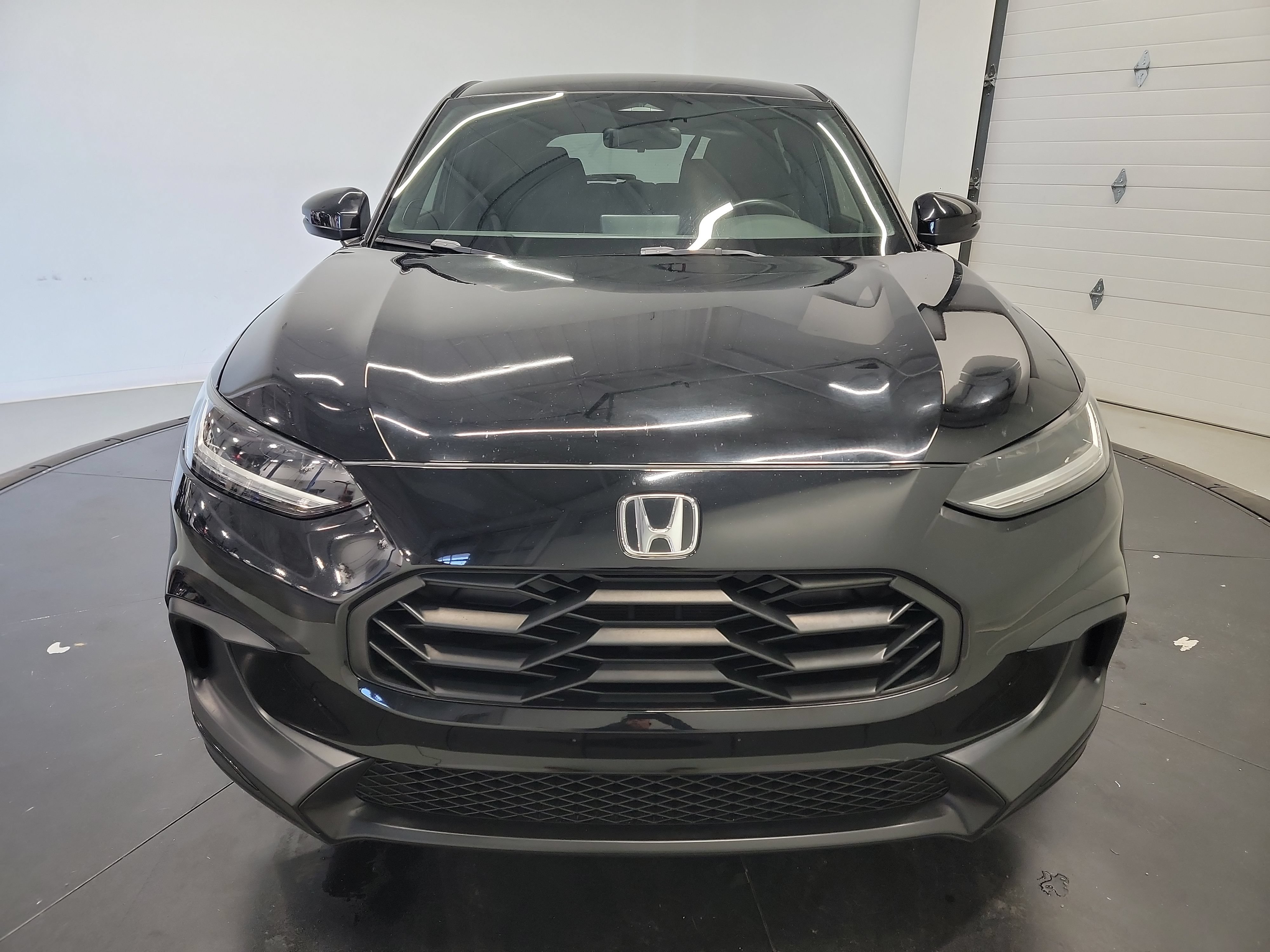 Used 2023 Honda HR-V Sport image 2