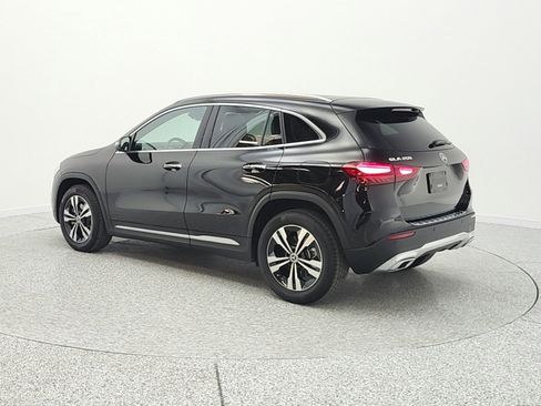 Certified 2025 Mercedes-Benz GLA 250 image 4