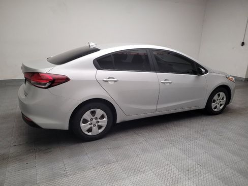 Used 2018 Kia Forte LX FWD image 10